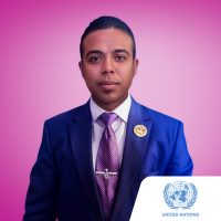 Ambassador Dr. Eslam Hamdy Ashour speaking at Solar & Storage Live Egypt